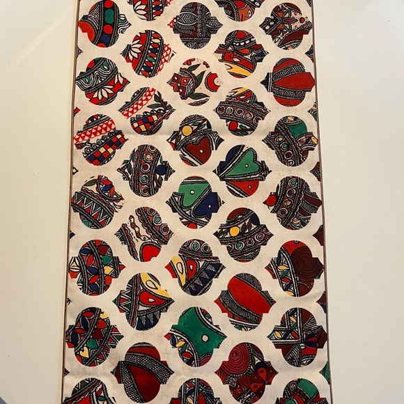 Handmade Table Runner- - Picture 4 of 4